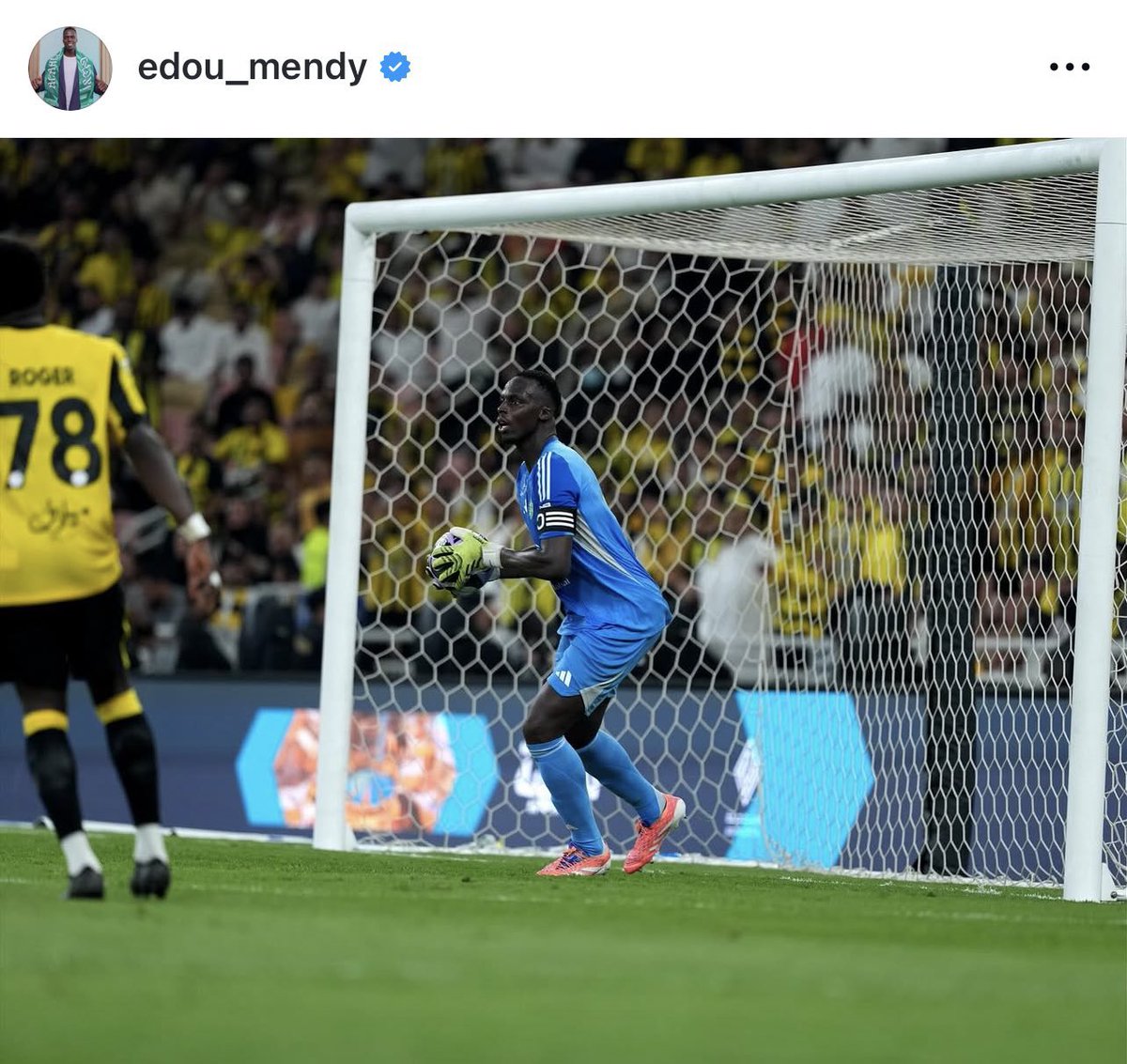 🚨🚨 إدوارد ميندي (IG):

أداء كبير من الجميع الليلة، روح الفريق والانضباط والإيمان هذا هو ما يصنع الفارق 🟢⚪️