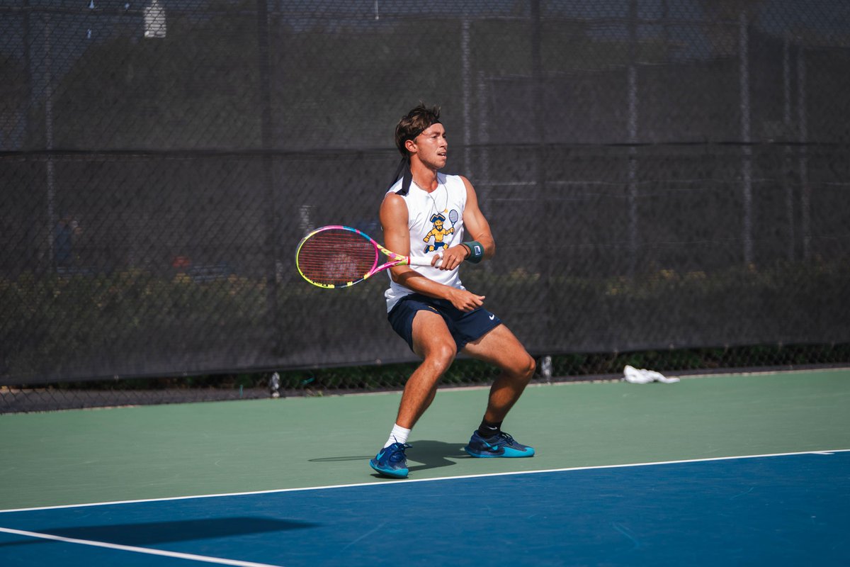 𝑩𝒖𝒄𝒔 𝒎𝒐𝒗𝒊𝒏𝒈 𝒐𝒏𝒕𝒐 𝒕𝒉𝒆 𝒇𝒊𝒏𝒂𝒍𝒔

Congrats to Martin Vergara &amp; Oscar Martinez on moving onto the finals in doubles at the <a href="/ITA_Tennis/">ITA</a> Conference Masters Championships! They'll play for the 🏆 tomorrow at Noon! 

#ETSUTough | #BeGreat