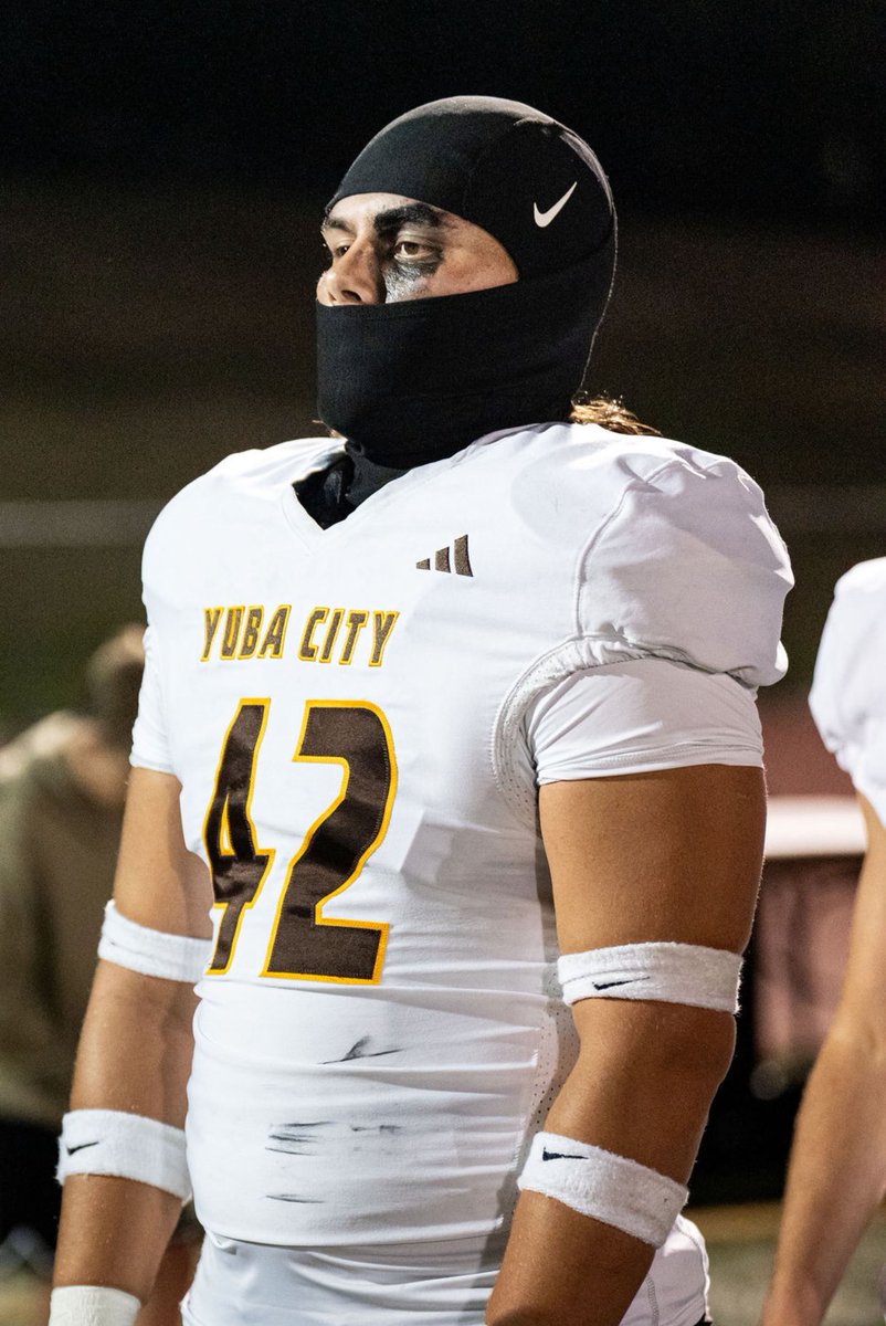 CASEY LEACH JR 6’4 240 DE CO/28 tweet media