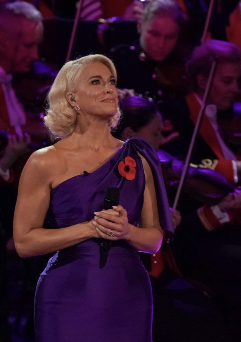 📷 | hannah waddingham at the festival of remembrance at royal albert hall