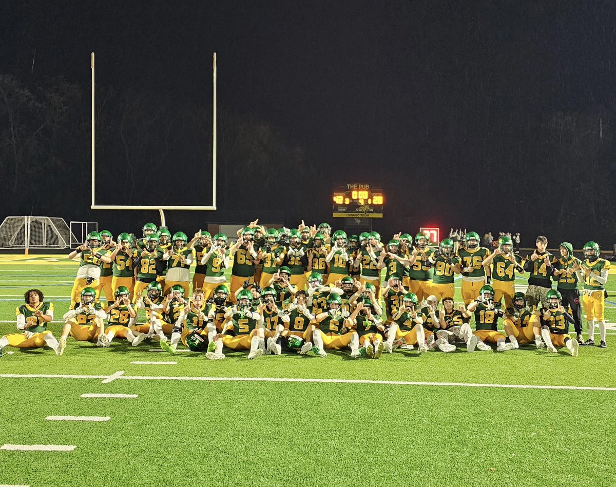 FBvikingstrong's tweet image. VALLEY FOOTBALL: 
Regular season complete - 

Varsity: 9-1
JV:  9-0
Frosh: 9-0-1

Program: 27-1–1

#vikingstrong #culture #playerdevelopment