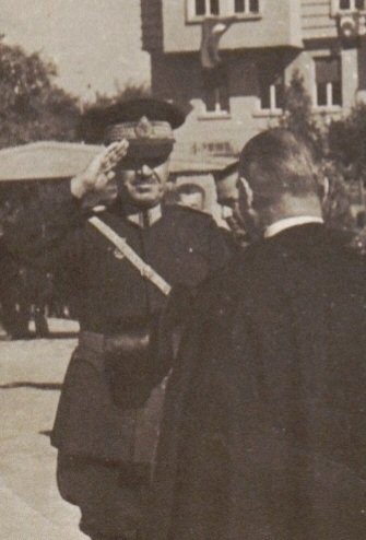 "Atatürk, Türklük ve insanlık için büyük bir kıymetti."

— Mareşal Fevzi Çakmak