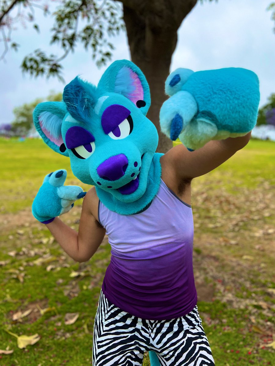 Opening a few slots, as always, offering very lenient payment plans that make a dream suit possible for anyone! Full out the form below to get a free quote! #fursuit #fursuitmaker 
docs.google.com/forms/u/0/d/e/…