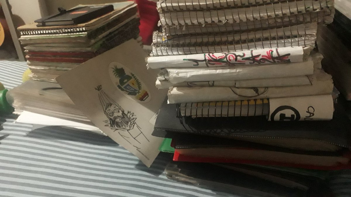 ElmoPoderoso's tweet image. Nesta foto tem 10 anos de produção de arte