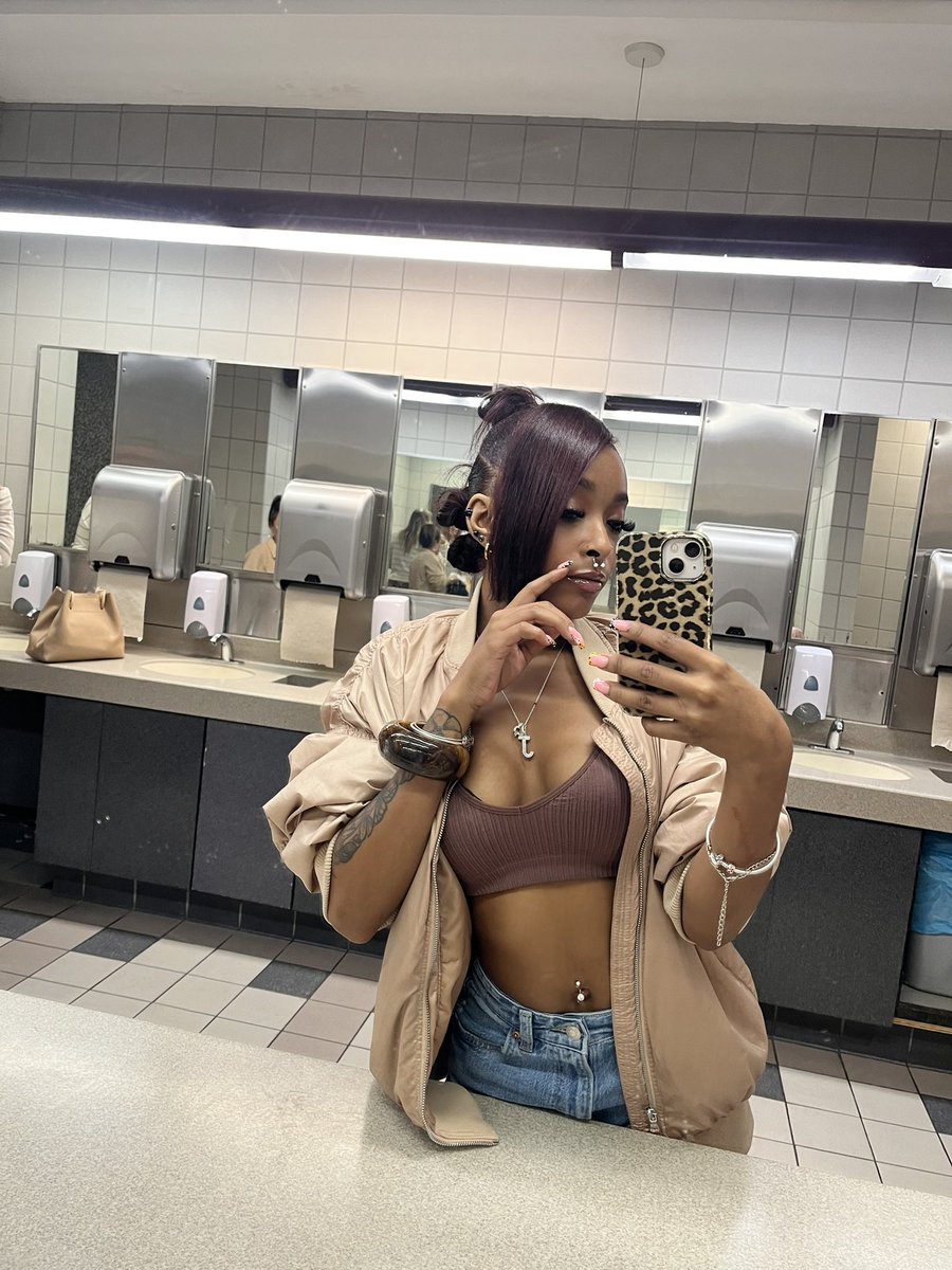 Jayda (@f_uckyhu) on Twitter photo 