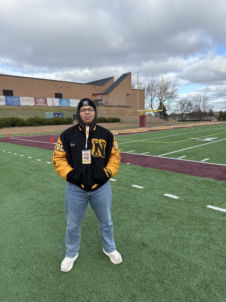 Shout out to <a href="/UMMFootball/">Minnesota Morris Football</a> for having me out for a great game day! Thanks to <a href="/Coach_Gehlen/">Nate Gehlen</a> for the invite!! I even got a chance to see former <a href="/NWTigersFTBL/">Tigers Football</a> beast Greg Ohman live and in action for his senior day game 💪🏾💪🏾