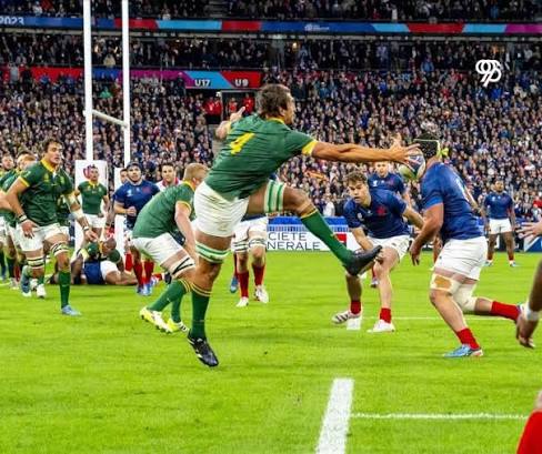 Erreur de débutant de LBB qui a oublié qu’il ne joue pas dans l’équipe qui a le droit aux en-avants volontaires #FRAAFS