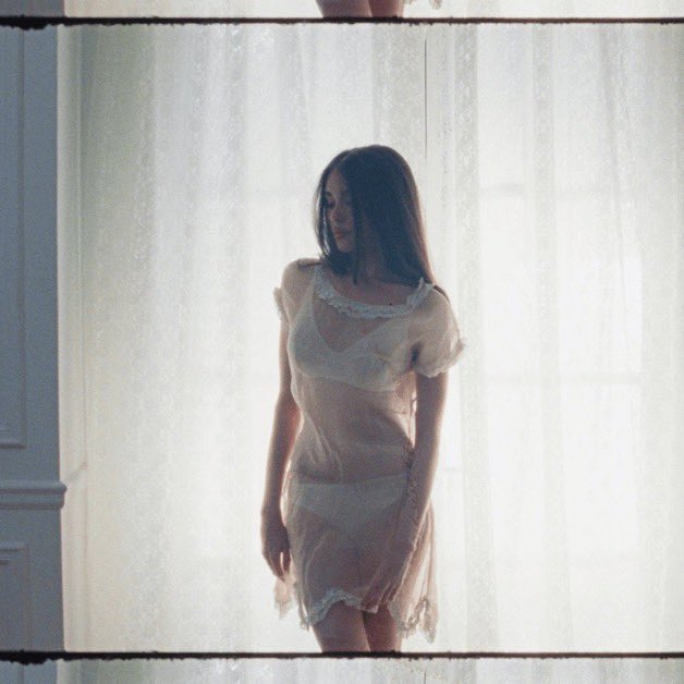 madisonchart's tweet image. ‘bittersweet’ — Spotify Update:

Day 23 — 960,344 *Halloween hangover effect
Day 24 — 938,899 *Weekend effect
Day 25 — 1,113,000 
Day 26 — 1,097,865 *idk effect
Day 27 — 1,114,619 *Mamdani effect
Day 28 — 1,127,434 *Sophia effect
Day 29 — 1,024,240 *rosalia bomb effect

Total:…