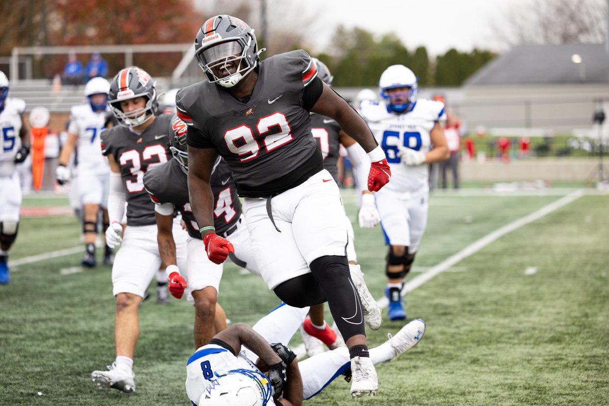 Wildcats are 🔥🔥🔥

<a href="/IndWesleyan_FB/">Indiana Wesleyan FB</a> celebrated Senior Day with a 49-3 win over Lawrence Tech! Isaac Smith broke program records for career receptions and receiving touchdowns! 🏈

📰 IWUWildcats.com

#BothAnd | #TheRightWayToPlay