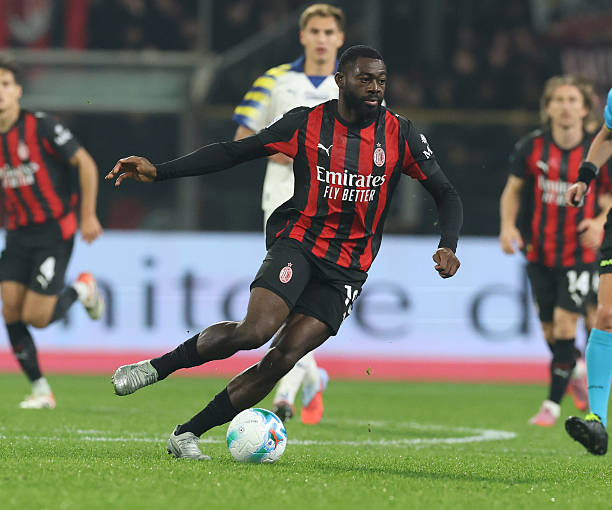 MilanPosts's tweet image. 🇫🇷 Fofana v Parma

⏱ Minutes played 90'
🔑 Key passes 0
🌪 Crosses (accurate) 1 (0)
➡️ Accurate passes 35/39 (90%)
🧭 Passes in opposition half (acc.) 18/23 (78%)
🏠 Passes in own half (acc.) 16/16 (100%)
📐 Long balls (accurate) 1/1 (100%)
🥅 Total shots 0
🎯 Shots on target 0…