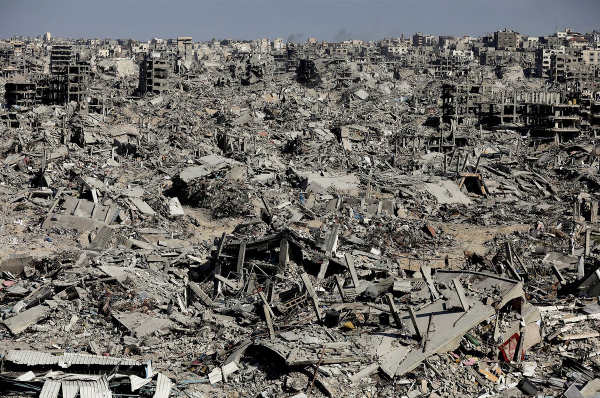 LogicalSimple's tweet image. This is what happens when you let a small group of radicalized Muslim’s take control of your city.
@nycgov @realDonaldTrump @RealAlexJones @nytimes #NewYork @ZohranKMamdani @VP