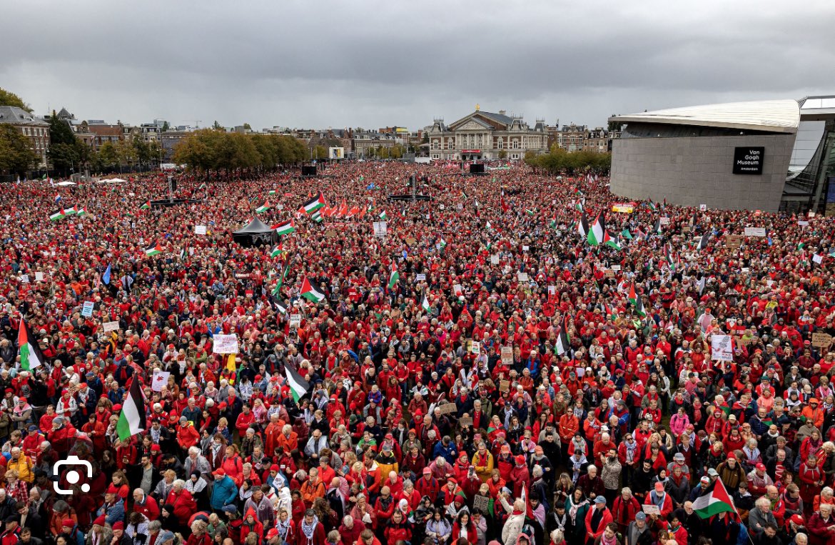 Radlab72's tweet image. Morgen zit al dit gristelijke zwarte kousen volk in een of ander kut dorp in de Bijbelbelt in de kerk. Dus maak je niet druk @Concertgebouw. Jullie trokken TERECHT een #RodeLijn bij de officiële zanger van de genocidale IDF. Jullie horen dus hier bij 👇💪. #JeSuisConcertgebouw