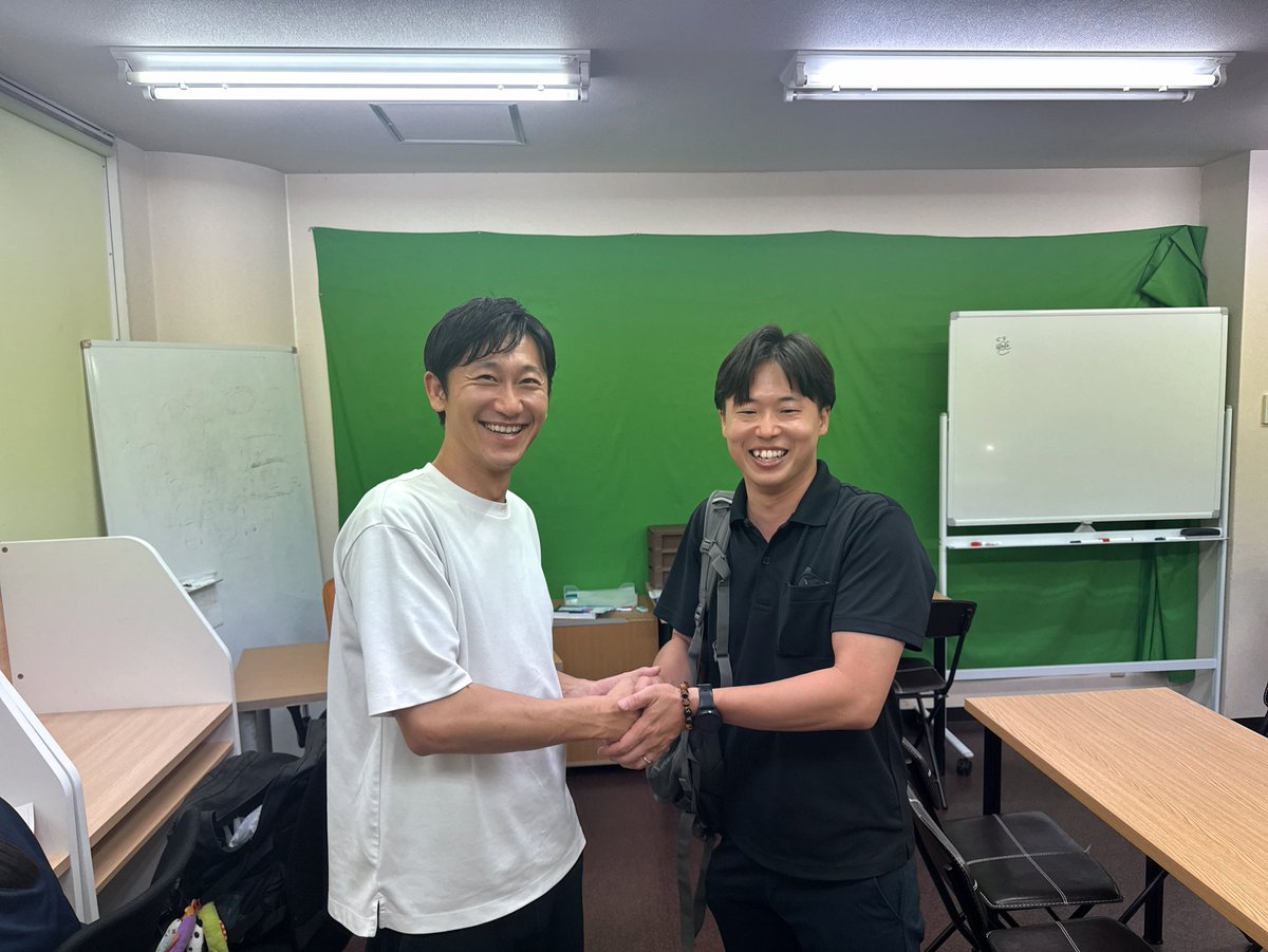 kenpo_study's tweet image. 【学習塾、始めます】
地元である「中野区野方」で学習塾をオープンすることにしました！

今もっとも勢いのある塾「i-school」にFC加盟する形です。また「東京は初校舎」という重要なポジションでもあるのでドキドキ＆ワクワクです。

なぜ、今僕が塾を始めるのか？大事な部分なので説明します→…