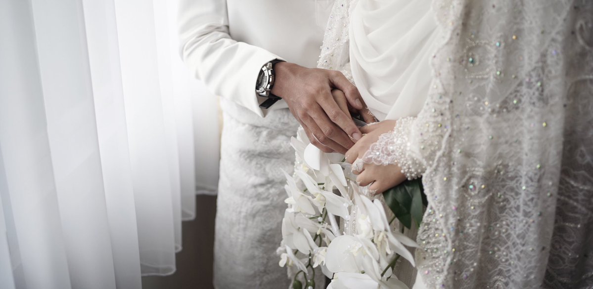 alishbaqamra's tweet image. Alhamdulillah, he found me. 
I’m officially a wife! Biidnznillah🤍