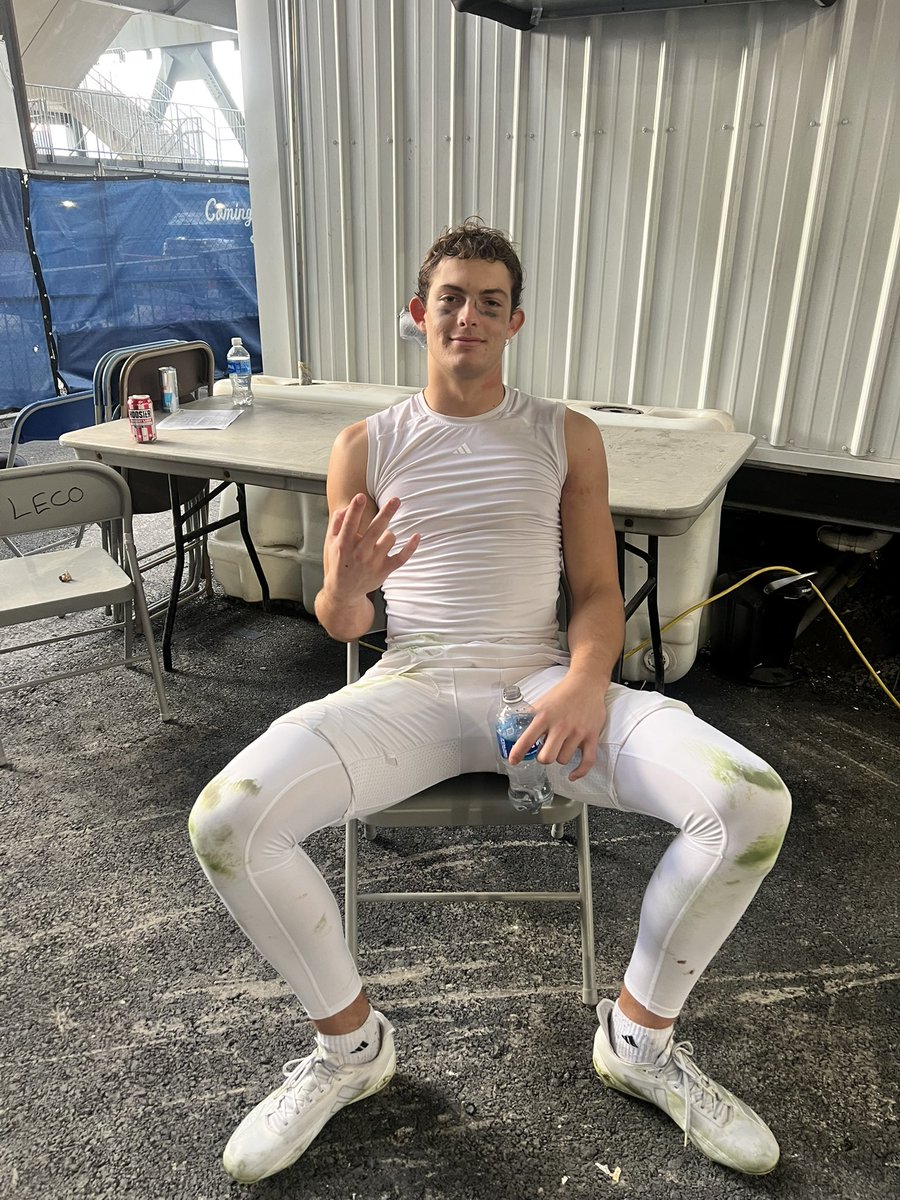 #MOOD <a href="/CharlieB_16/">Charlie Becker</a> 🔥🔥🔥🔴⚪️🎸

I love you CHUCK‼️❤️