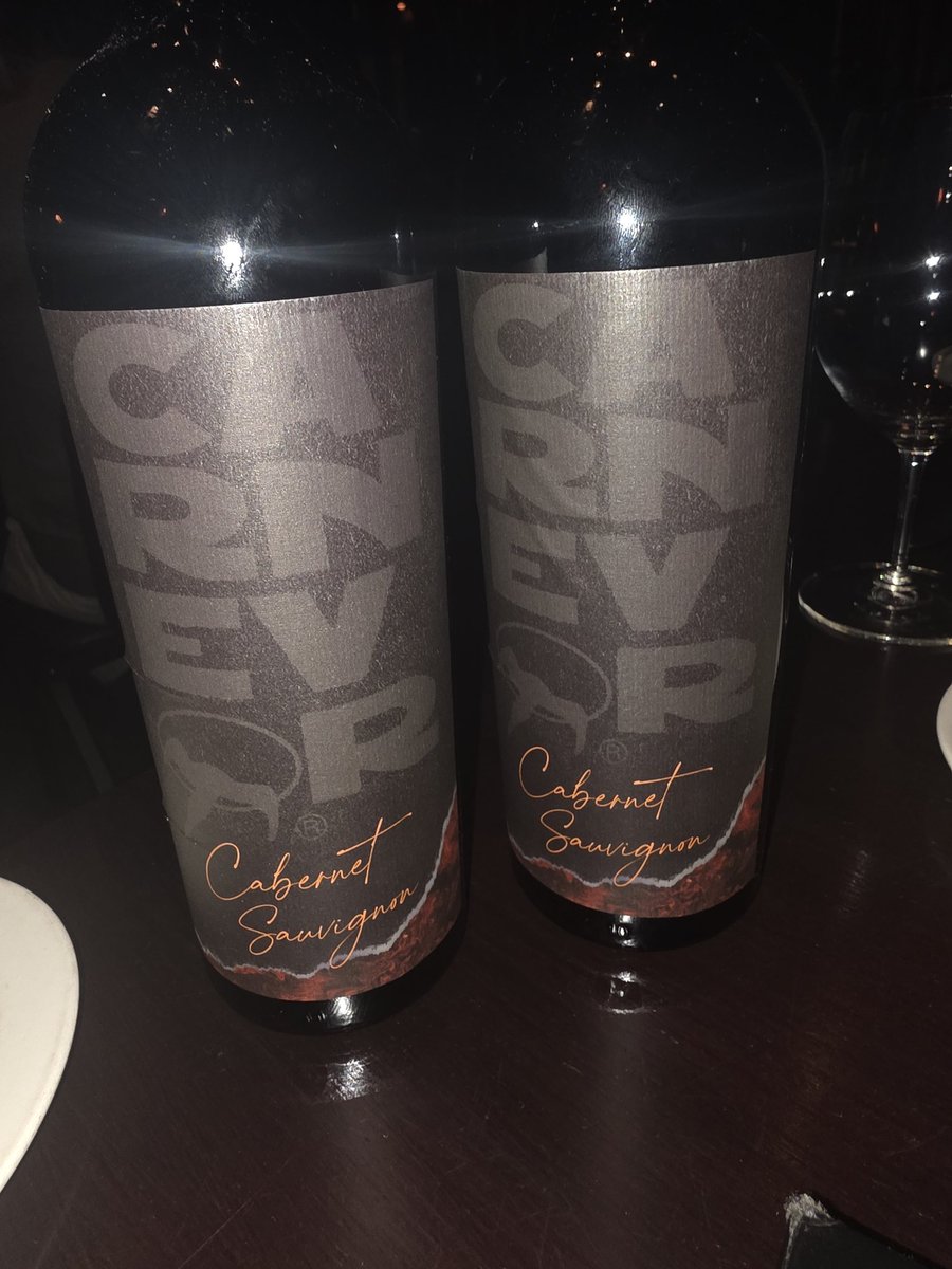 OmarMKE1's tweet image. Contest: Whoever QUOTE tweets the final score of the @bucks game tomorrow wins this insane new app, along with a dinner for 2 and a bottle of our new @CarnevorMKE wine. Pictured is the new appetizer: A5 Wagyu Grilled Cheese coming next week. My guess, Bucks win 131 to 120.