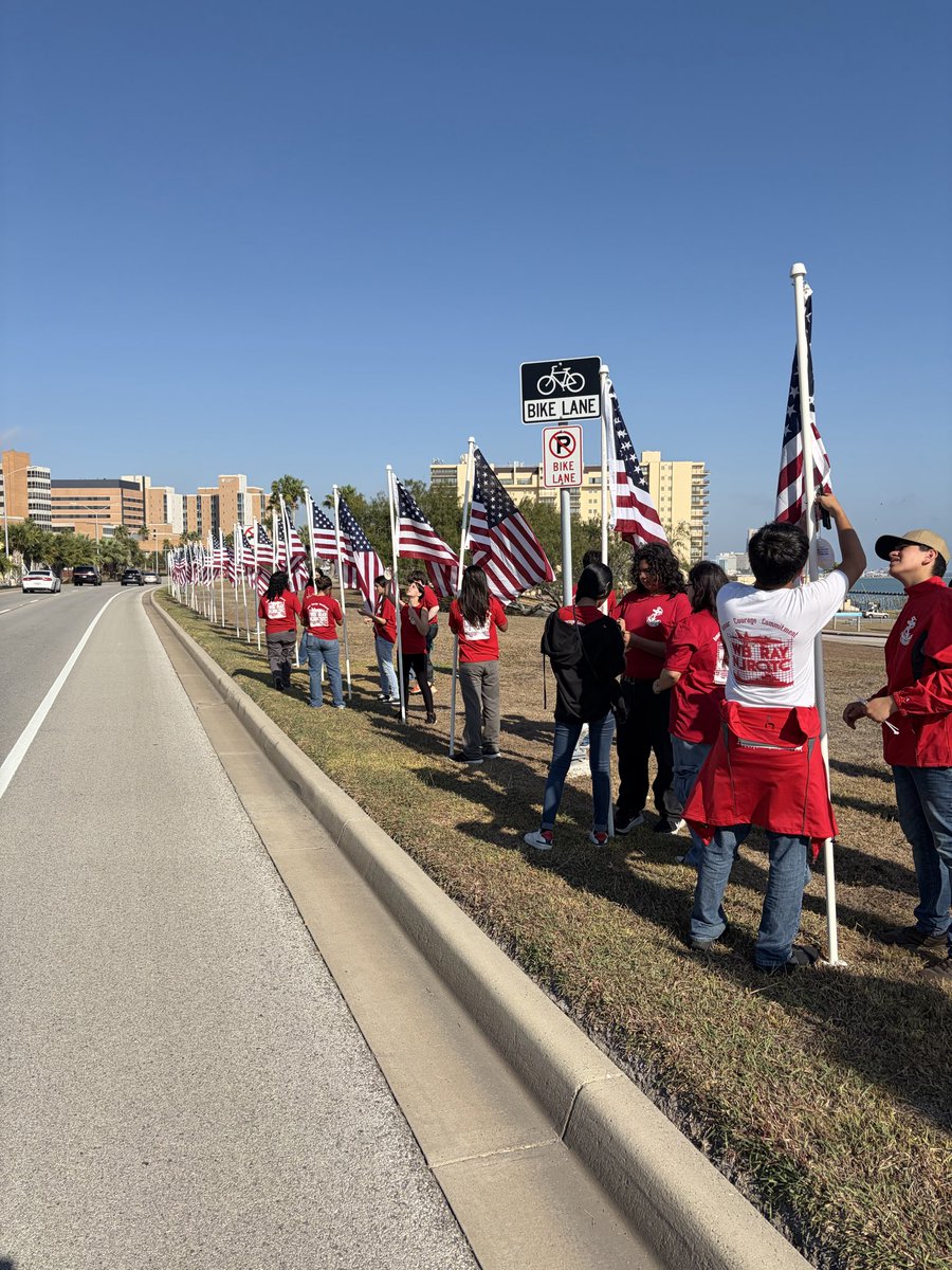 Master Chief Bernal tweet media