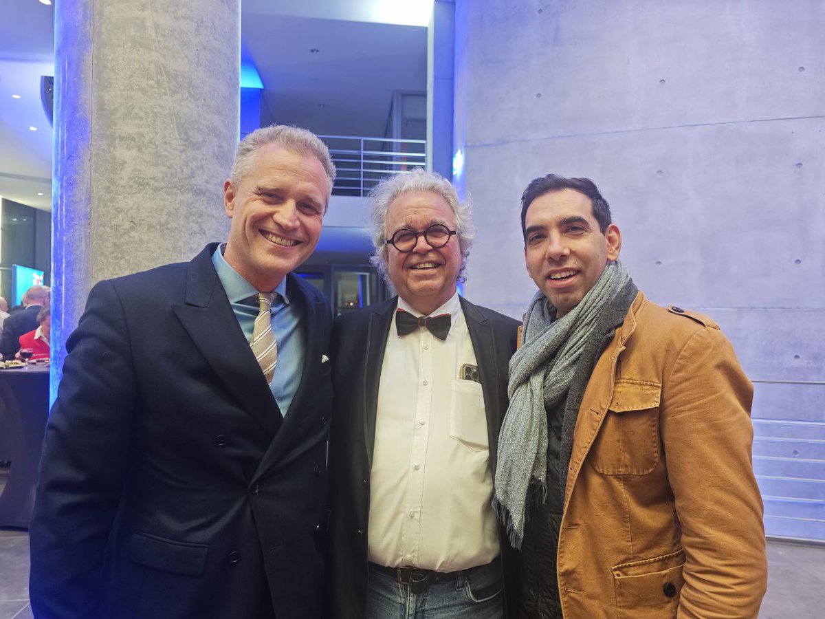 📢 4. Corona-Symposium der <a href="/AfDimBundestag/">AfD-Fraktion im Deutschen Bundestag 🇩🇪</a>: Ihr wolltet Aufarbeitung, jetzt kriegt Ihr Aufarbeitung!

Zum vierten Mal hat die <a href="/AfD/">AfD</a>-Bundestagsfraktion nach Berlin eingeladen, um die Verbrechen der #Corona-Jahre und die zahllosen offenen Fragen rund um die Impf- und