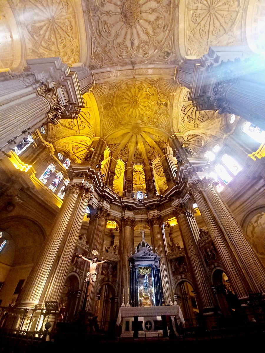 Kunnia niille joille kunnia kuuluu, katedraalien rakentajat💎