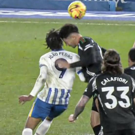 No i czemu tu niby nie ma faulu? #SUNARS

Zdjęcie niepowiązane.