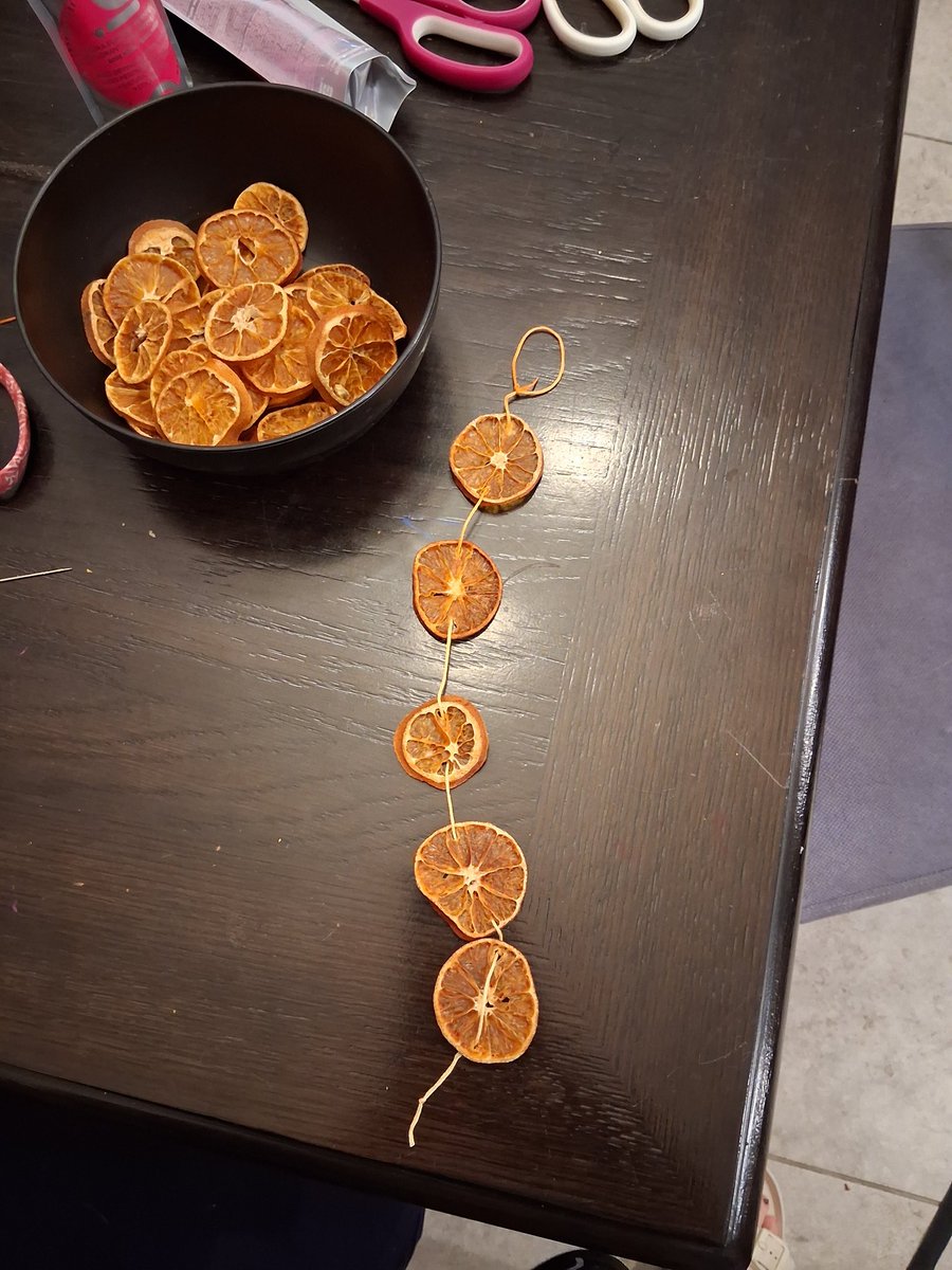 LotsaRust's tweet image. Arts and crafts are my enemy