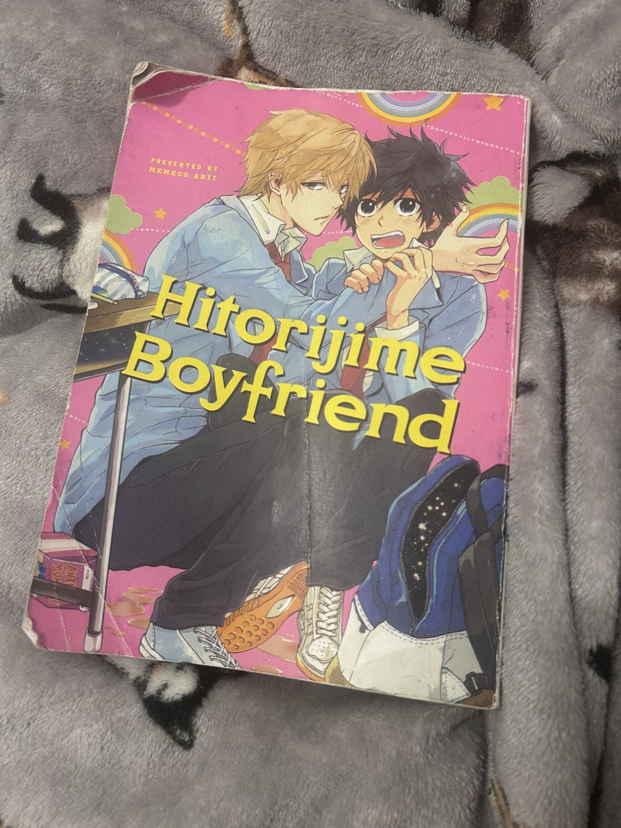 pregzai37's tweet image. Found this book in the psych ward