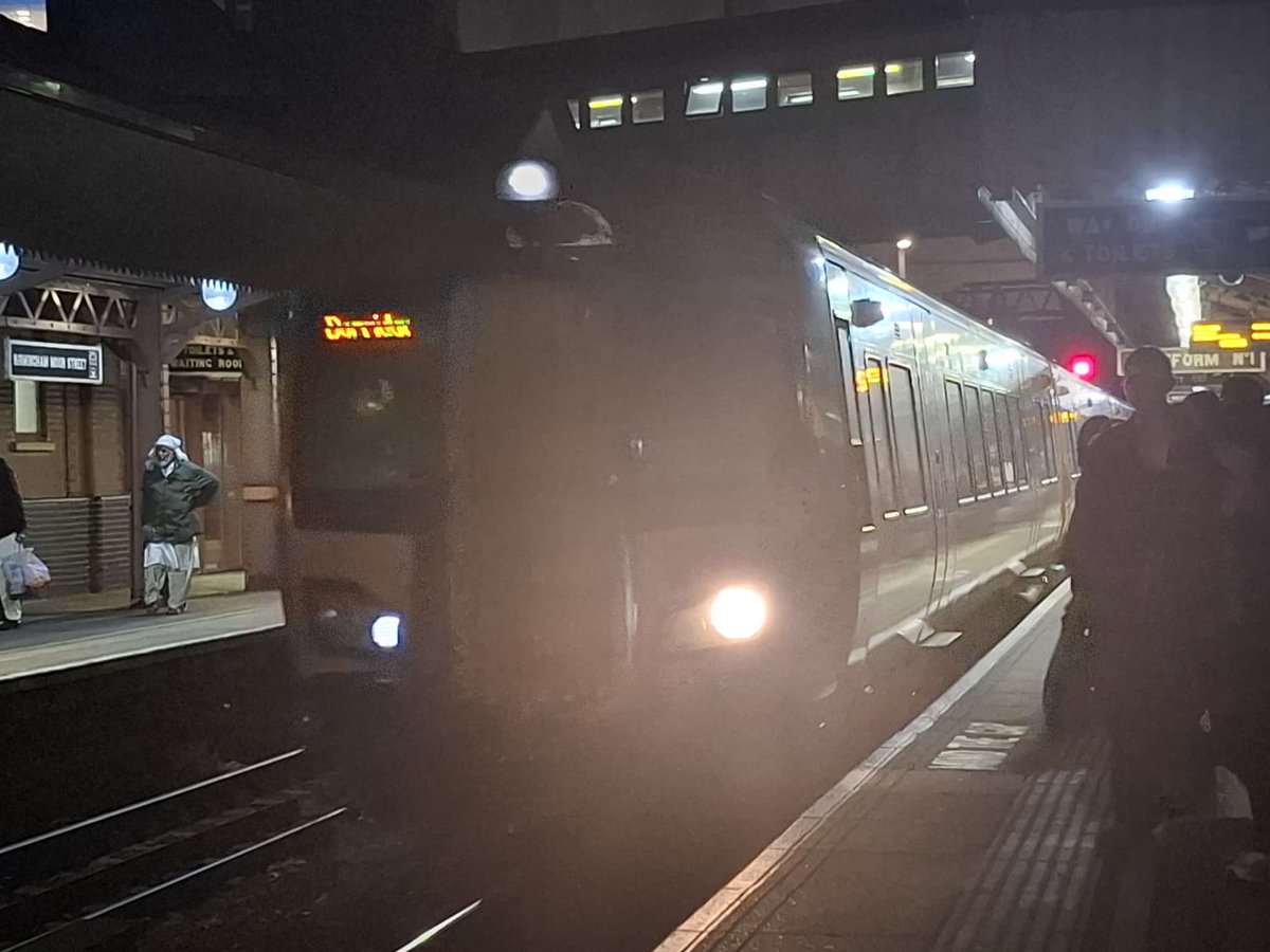 And I'm home after an amazing day at Lichfield Trent Valley

172339 and 172007 bring me back to Olton from Birmingham Moor Street, which, funnily enough, were the units I took to Jewellery Quarter this morning