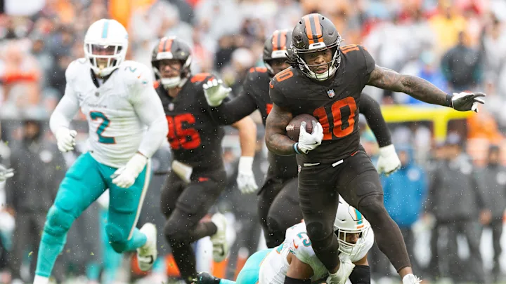 Running Backs with the Best Matchups this Week

D'Andre Swift vs NYG
James Cook vs MIA
De'Von Achane vs BUF
Quinshon Judkins vs NYJ
Jonathan Taylor vs ATL