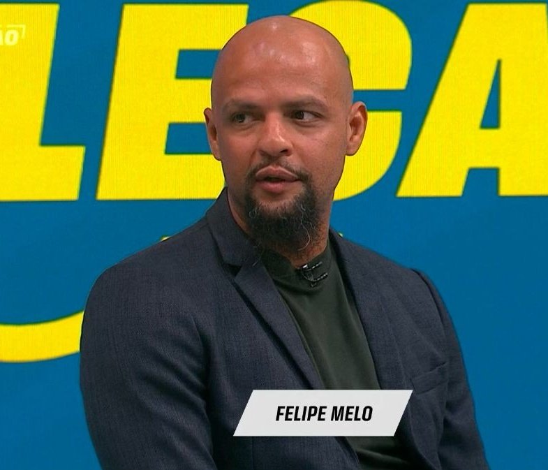 somosaopaulinos's tweet photo. Felipe Melo, no Seleção SporTV, afirma que Luciano é ídolo do São Paulo:

"Esse negócio de sentar na mesa (com Raí ou Rogério)... é ídolo ou não. Claro que é ídolo. O São Paulo nunca tinha vencido uma Copa do Brasil. Ganhou com o Luciano indo muito bem. Tem mais de 100 gols pelo clube. Bem ou mal, sempre tá jogando. É ídolo histórico do clube. A gente pode debater níveis de ídolos, mas é um ídolo."

📸 Reprodução | São Paulo FC