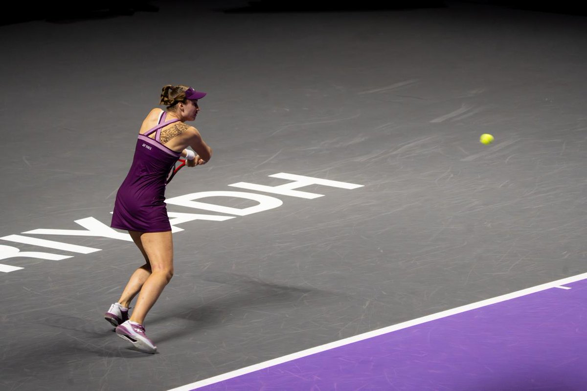 ArabNewsSport's tweet photo. #PHOTOS: First set in the @WTAFinalsRiyadh final goes the way of Elena Rybakina in her tussle with @SabalenkaA, the Kazakh winning the opening set 6-4 @WTA #SaudiArabia https://t.co/0NAm5oxhQB