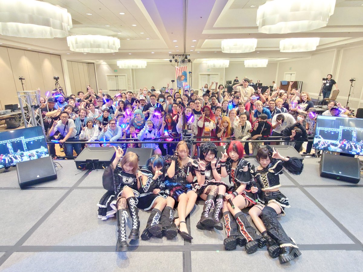 meikaioceanus's tweet photo. Thank you very much, USIF!
Today we will perform in Vancouver, let us see your smile and passion! https://t.co/F6vVD6J06a
