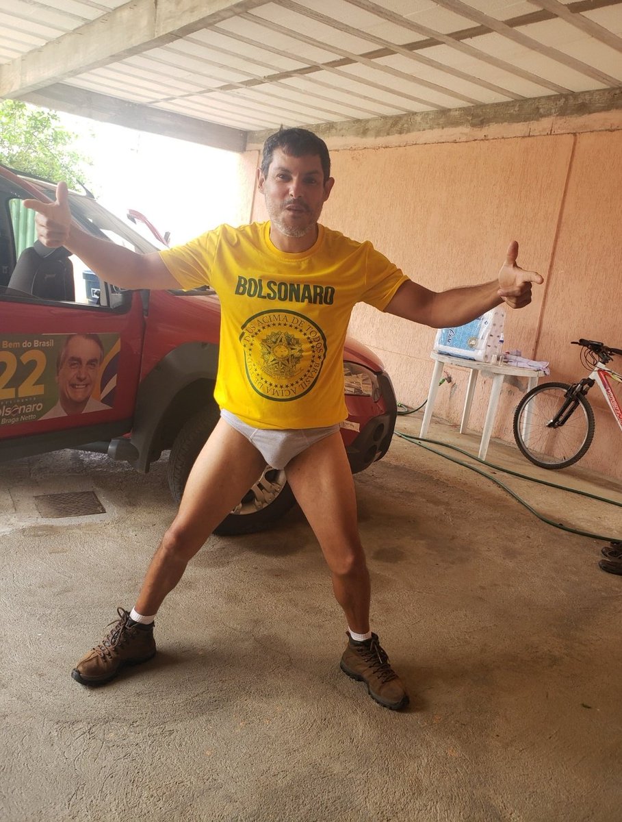 mellglitter's tweet image. Olha isso, amiga! 🤌🏻🤌🏻🤌🏻🤣🤣🤣🤣