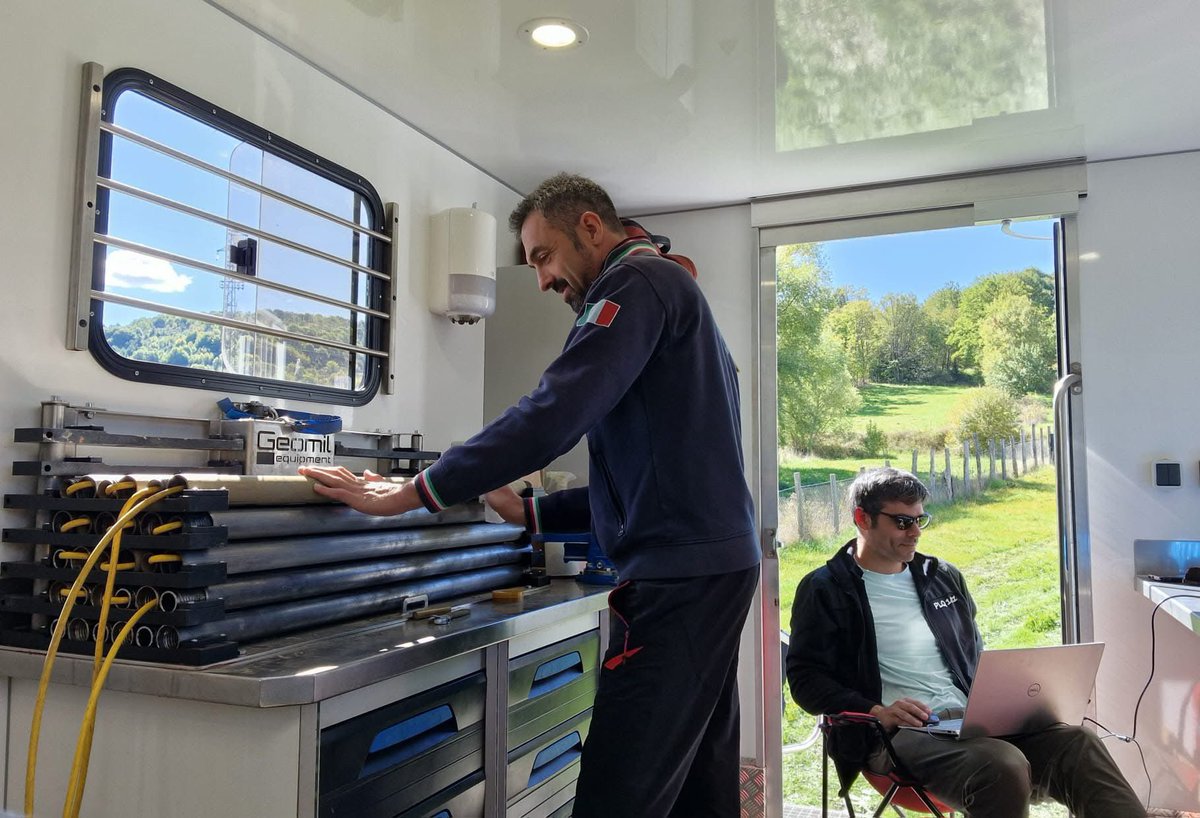 Facultad de Ingeniería en Ciencias de la Tierra tweet media