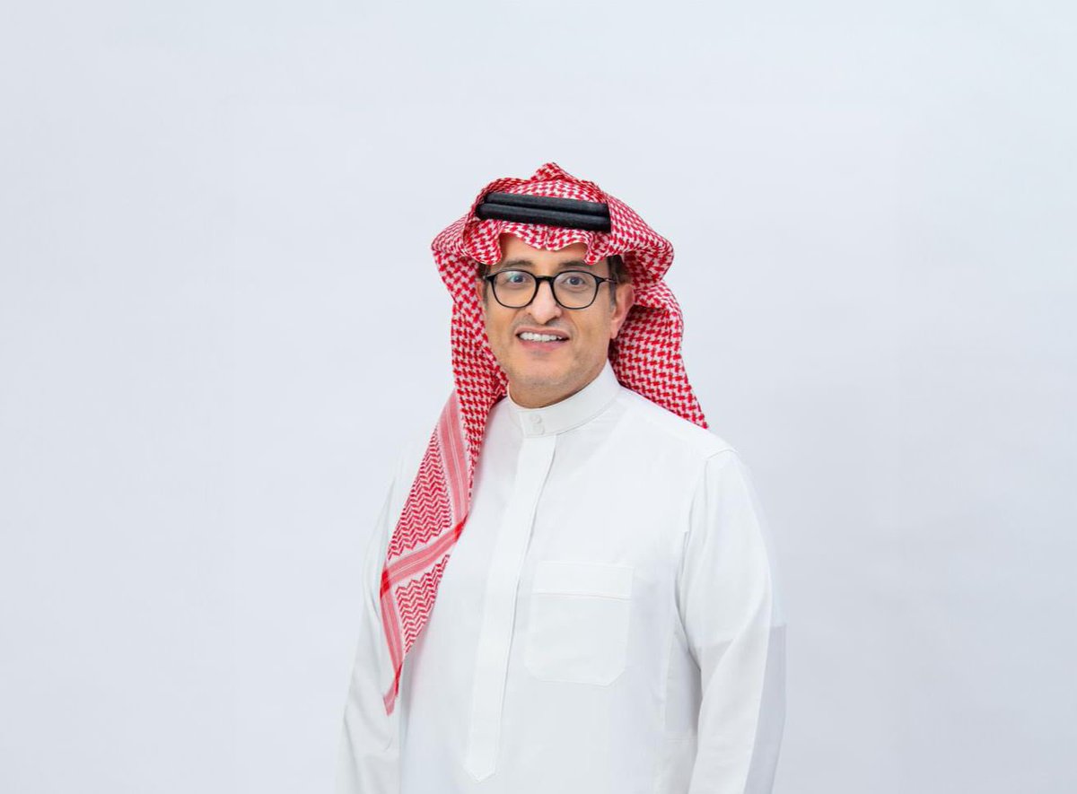 تمديد تكليف الأستاذ خالد بن عايض العسيري (رئيسًا تنفيذيًا لتجمع نجران الصحي) لمدة عام.