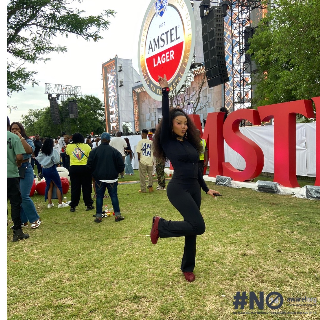 Yfm's tweet photo. #TheRizz with @shamiso_ joined Amstel SA for #FriendsOfAmstel today ๐ฅ https://t.co/4uEKFDxX36