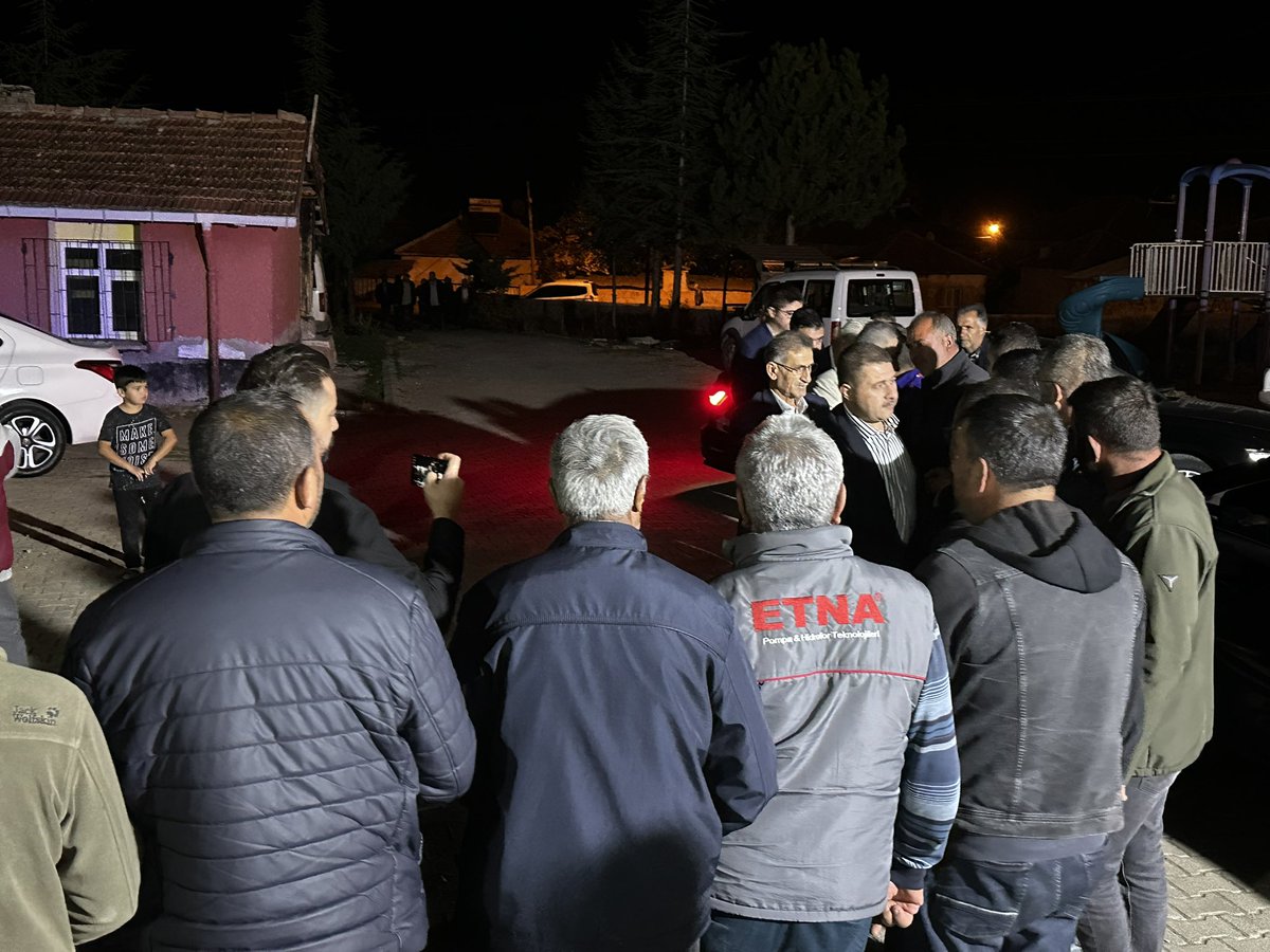 ethemsedef's tweet photo. 📍Saraykent/ Çiçeklihüyüğü Köyü Ziyaretimiz 

Genel Başkanımız Sayın Devlet Bahçeli Beyefendi’nin talimatlarıyla gerçekleştirilen “Hayırlı Günler Komşum” ziyaretleri kapsamında Saraykentli hemşehrilerimizle bir araya geldik. https://t.co/jHAP2KMrUW