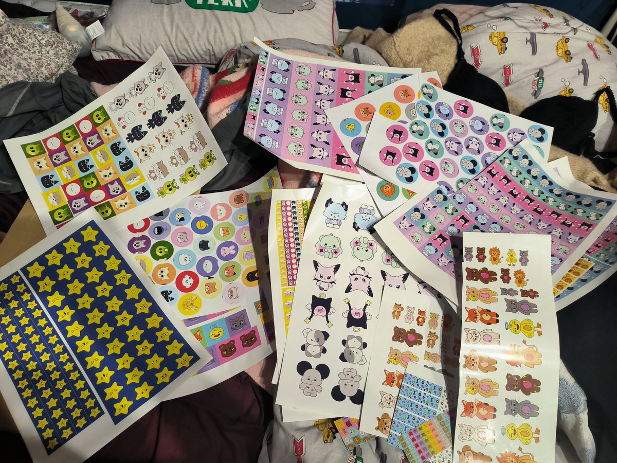 When you decide to create stickers packs and badges that no one asked, so you end up wasting money and now have 38583953 stickers.

So hit my dms if you want any 💋💋💋 they are water resistant vinyl, but NOT waterproof, you can't stick them in things you have to wash/get wet.