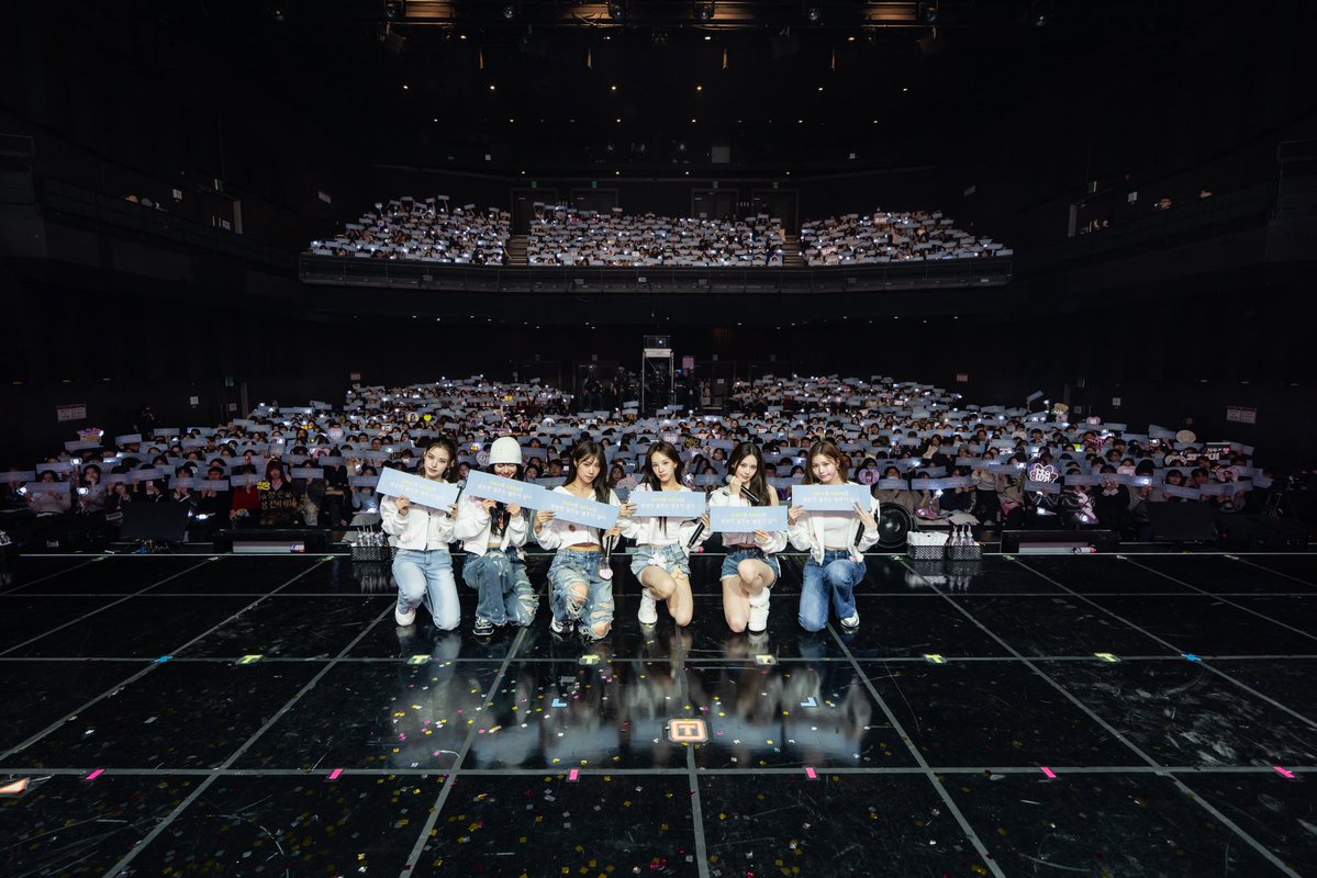 Day one of our first fan-con just ended! (๑'ᵕ'๑)⸝* Everyone was so warm and loud I almost forgot to breathe 😵‍💫 thank you for all the loveee 🩵 naya deserves a good sleep tonight. Let's meet again tomorrow and sing even louder for us, 🆗 ? ? !