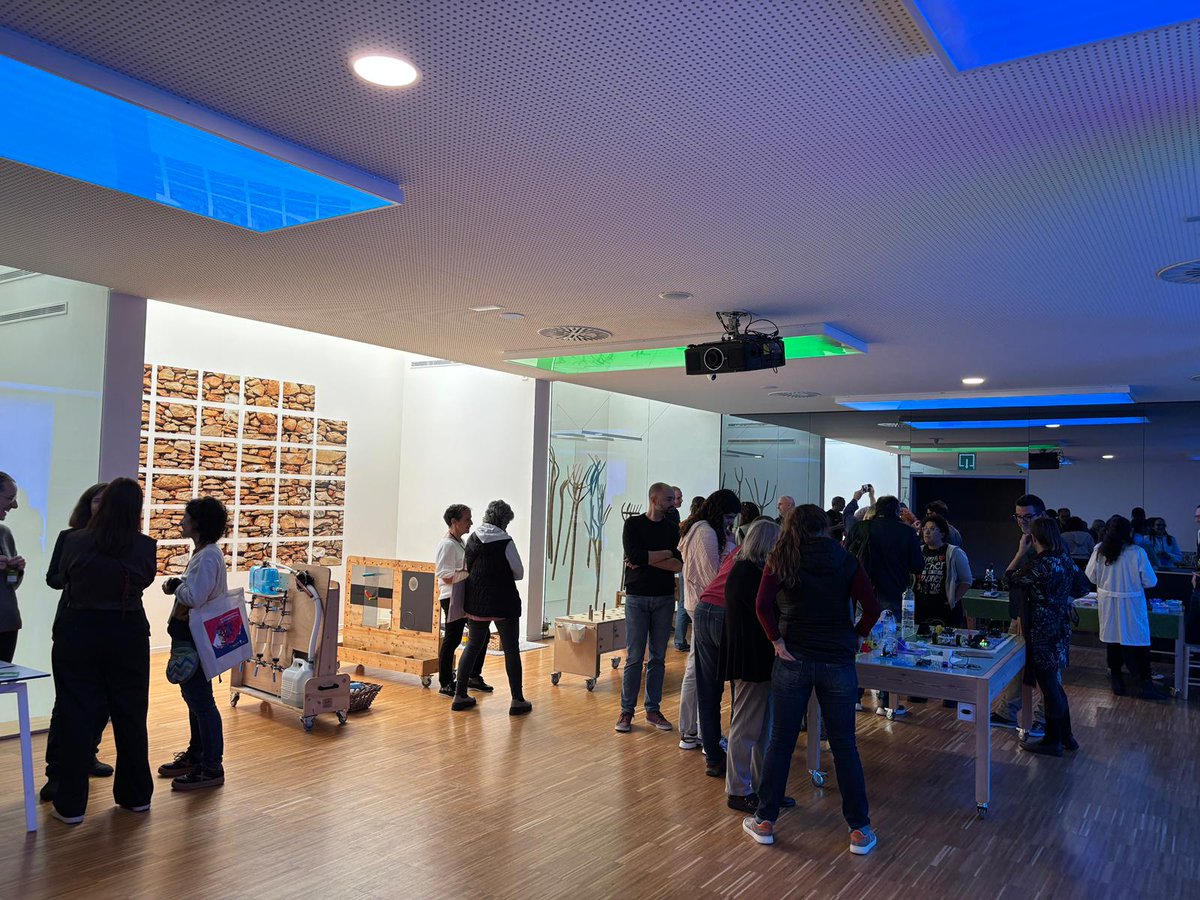 Avui, al #museuterra de l'Espluga del Francolí, on el <a href="/EscolaRuralSERC/">Escola Rural Secretariat</a> hi ha organitzat la trobada de mestres i escoles rurals de la ma de <a href="/IBECBarcelona/">IBEC</a> .