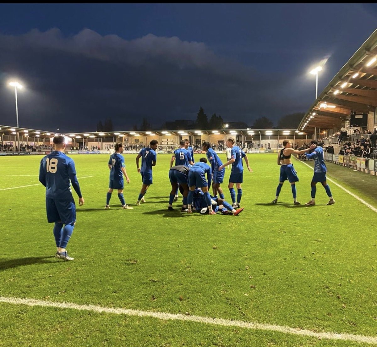 Unbeaten in 8, What a shift what a win, onto Tuesday ! 💙 <a href="/WinFinchleyFC/">Wingate & Finchley FC</a>