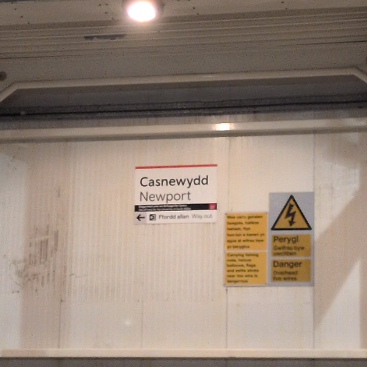 Two weeks in a row I've been sat on Newport train station at this time on a Saturday.
Awful Scenes #Gills