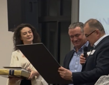 Great to meet so many Ukrainians &amp; Ukrainian-Americans who live in Nebraska last night. A Ukrainian victory will be a victory for freedom &amp; defeat of a brutal invader. It’s in our NatSec interests that Ukraine prevails. The Russian bully only learns after getting a big black eye.