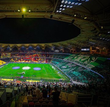 يخرب بيت الخلع والله 😰😰😰!

اول تيفو تيفو التحيه كان موجه لـ كلمة "يلو"

ثاني تيفو تيفو التميمة المزيفة "الاسد" لكن ردها لكمة من جمهور الاتحاد

ثالث شيء رافعين بنر بوسط مدرجهم عار الهبوط لا يمحي 

ملوك العكسيات والله 💀💀