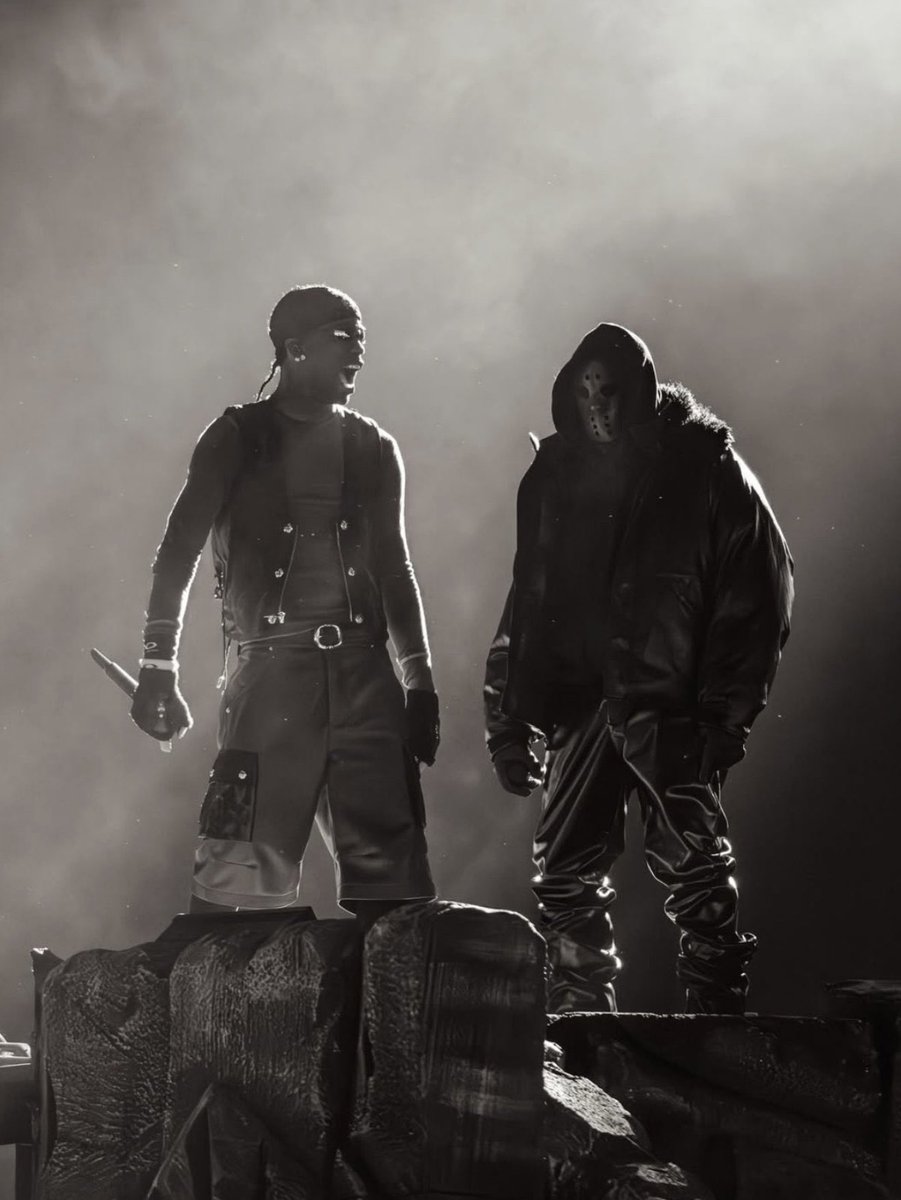 Yevultrs_'s tweet photo. Ye and Travis Scott in Tokyo Japan 🐐🇯🇵 https://t.co/UnToz6T3bH