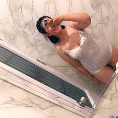 ป้าาา แก่แล้ว tweet media