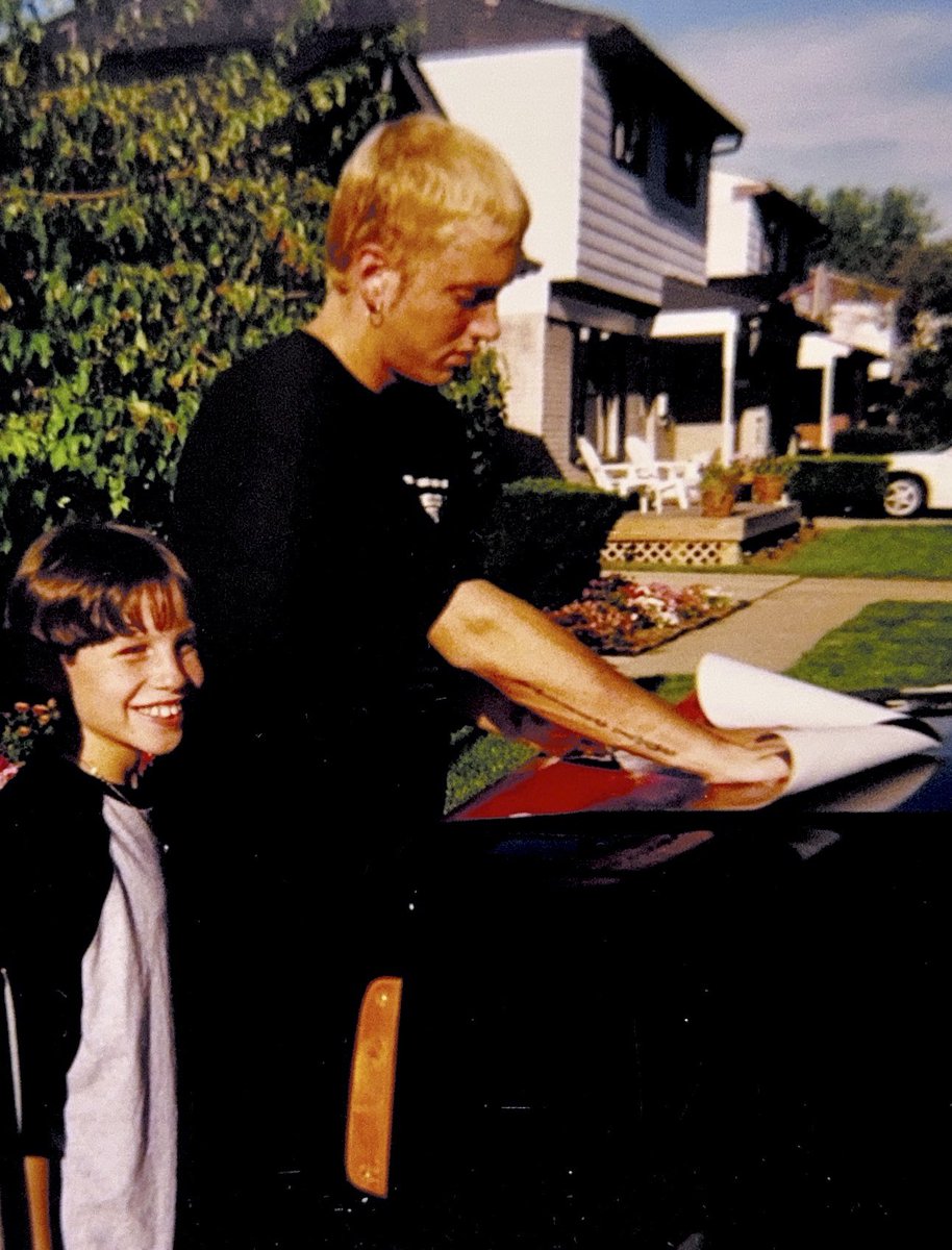 MrJakeBass's tweet photo. Back in the day you’d never know who’d stop by the block… 🤣🤣🤣
@eminem
#Eminem #SlimShady #MarshallMathers #DirtyJake https://t.co/Gz2GK7fmp3