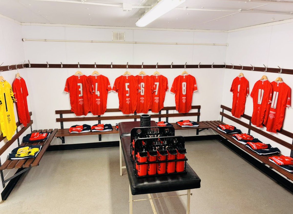 M_HRN23's tweet photo. Top draw performance by the squad tonight v Redcar Town. It doesn’t get much better than a win on the road and progression in to the next round of The FA Vase 🏆
Love these lads already 🔴⚪️👊🏽
#UpTheChad #TheFAVase #InTheHat https://t.co/1YcuYWjx0o