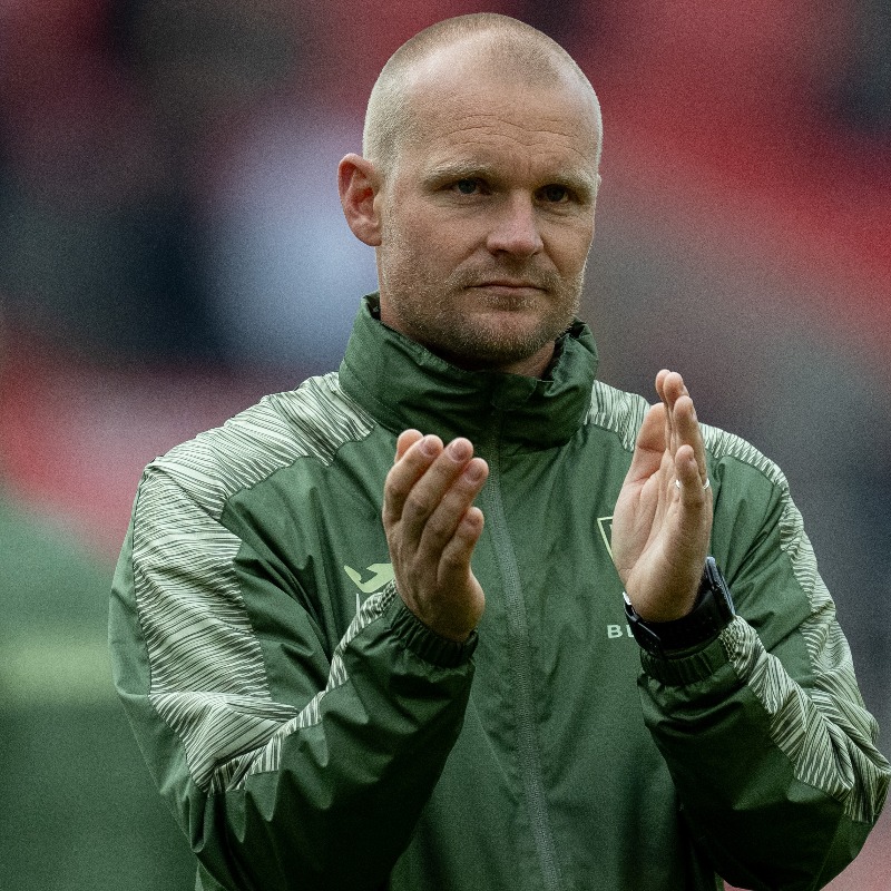 NorwichCityFC's tweet photo. Norwich City can confirm that the club have parted company with head coach Liam Manning.

Assistant head coach Chris Hogg and first-team coach analyst James Krause have also left the club.