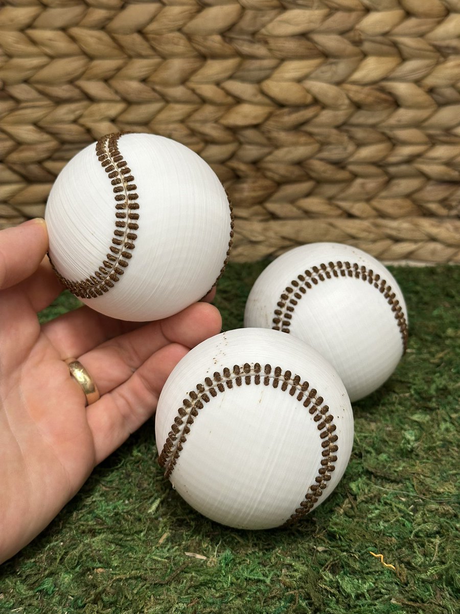 DaveMakesStuff tweet media