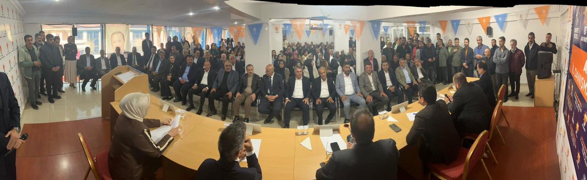 İl Koordinatörümüz Erzurum Milletvekilimiz Sn <a href="/AbdurrahimFIRAT/">Av. Abdurrahim Fırat</a> ,İl Başkanımız Sn <a href="/yilmaz_seven/">Av. Yılmaz SEVEN</a> ,Belediye Başkanlarımız ,İlçe Başkanlarımız ve Parti teşkilatımızın katılımlarıyla il danışma meclisi toplantımızı gerçekleştirdik.
<a href="/bingolakparti/">AK Parti Bingöl</a>